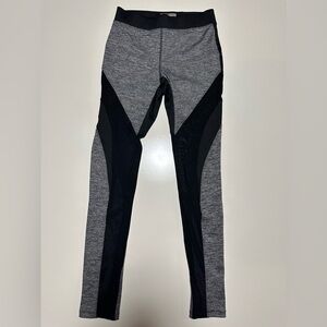 Forever 21 Women’s XS Black/Gray Leggings Excellent Used Condition